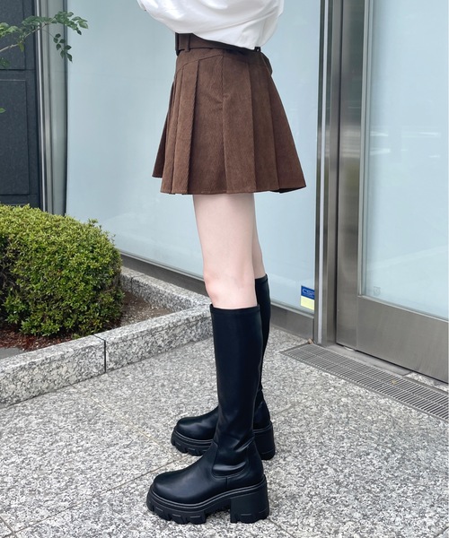 one way（ワンウェイ）の「コーデュロイプリーツスカート（スカート・レディース・ホワイト/ブラック/ブラウン/グレー・FREE）」の21枚目の写真