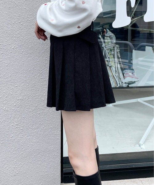 one way（ワンウェイ）の「コーデュロイプリーツスカート（スカート・レディース・ホワイト/ブラック/ブラウン/グレー・FREE）」の5枚目の写真