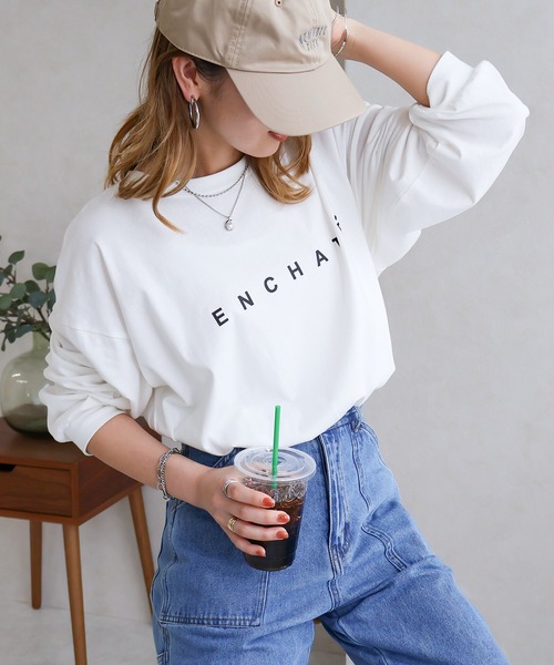 Social GIRL(ソーシャルガール)の「オーバーサイズロゴロングTシャツ(Tシャツ/カットソー・レディース・ブラック/チャコール/モカ/オフホワイト/ホワイト系その他・M)」の2枚目の写真