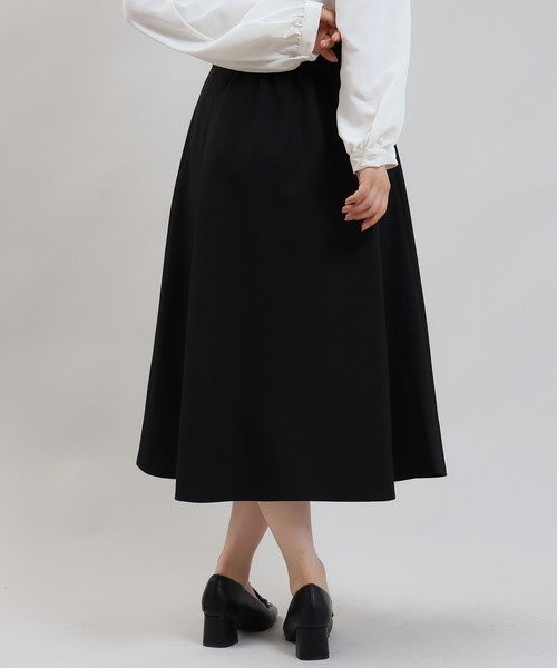 TRUDEA（トルディア）の「ベルト付きハイウエスト切替フレアスカート（スカート・レディース・チャコールグレー/ブラック/モカ・MEDIUM/LARGE/SMALL）」の14枚目の写真