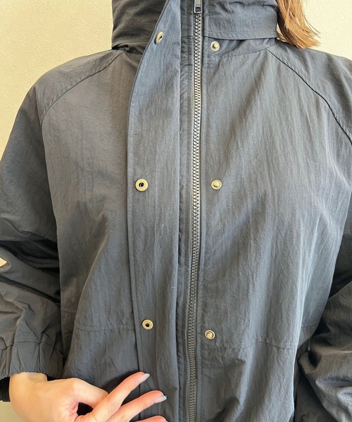 studio CLIP(スタディオクリップ)の「《days》【撥水加工/シワになりにくい/マシンウォッシャブル】スタンドコート(その他アウター・レディース・ブラック/カーキ/スモーク・FREE)」の13枚目の写真