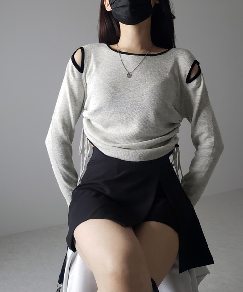 me+em select(ミームセレクト)の「【 4color 】パイピングカットアウトサイドリボンニットトップス(ニット/セーター・レディース・ホワイト/グレー/ブラック/ブルー・FREE)」の21枚目の写真