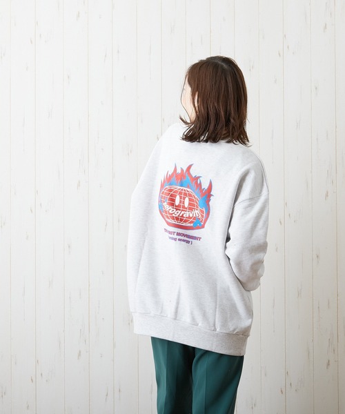 almo(アルモ)の「【CHICHI】Zarograviaty LOGO / パラマス ミネソタ アーチロゴ 配色刺繍 クルーネック スウェット(BEY)(スウェット・レディース・オートミール/グリーン・FREE)」の13枚目の写真