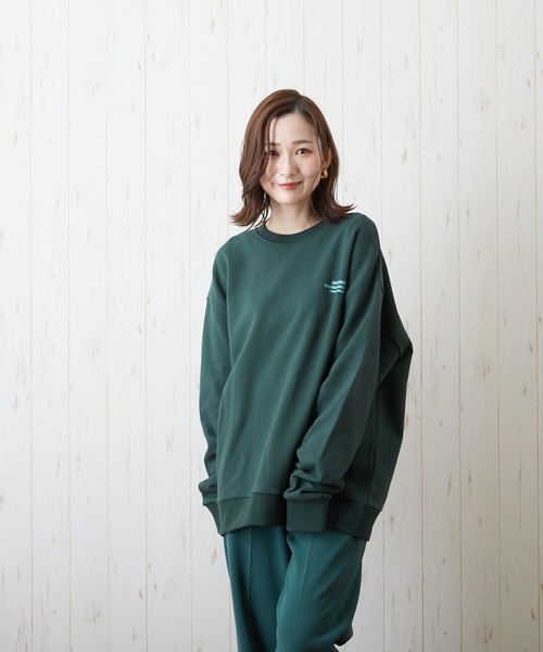 almo(アルモ)の「【CHICHI】Zarograviaty LOGO / パラマス ミネソタ アーチロゴ 配色刺繍 クルーネック スウェット(BEY)(スウェット・レディース・オートミール/グリーン・FREE)」の3枚目の写真