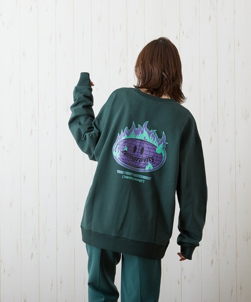 almo(アルモ)の「【CHICHI】Zarograviaty LOGO / パラマス ミネソタ アーチロゴ 配色刺繍 クルーネック スウェット(BEY)(スウェット・レディース・オートミール/グリーン・FREE)」の4枚目の写真