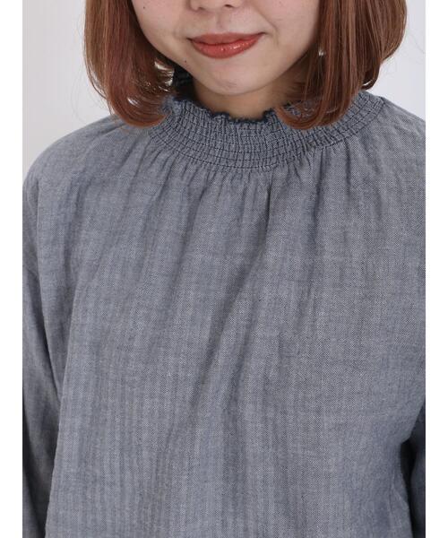 Samansa Mos2（サマンサ モスモス）の「柄アソート襟シャーリングブラウス（シャツ/ブラウス・レディース・チャコールグレー/オフホワイト/ネイビー/キナリ・F）」の14枚目の写真