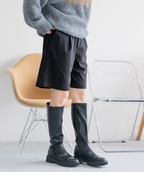 LEPSIM(レプシィム)の「センタープレスショートパンツ 989676(その他パンツ・レディース・ブラック/グレー・FREE)」の6枚目の写真