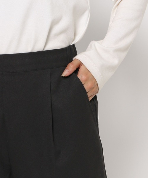 LEPSIM(レプシィム)の「センタープレスショートパンツ 989676(その他パンツ・レディース・ブラック/グレー・FREE)」の21枚目の写真