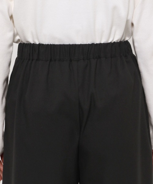 LEPSIM(レプシィム)の「センタープレスショートパンツ 989676(その他パンツ・レディース・ブラック/グレー・FREE)」の22枚目の写真