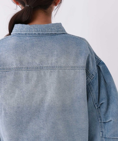 repipi armario（レピピ アルマリオ）の「デニム袖タックGジャン（デニムジャケット・キッズ・ライトブルー・MEDIUM/LARGE/SMALL）」の5枚目の写真