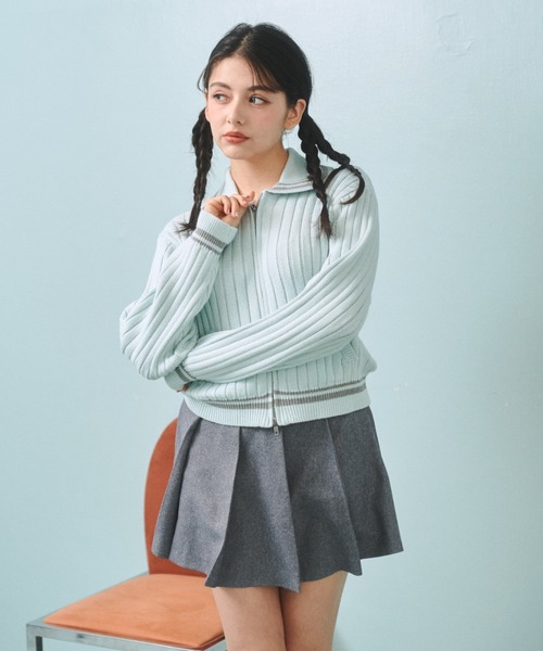 JUST A NOON（ジャストアヌーン）の「ダブルジップアップニット