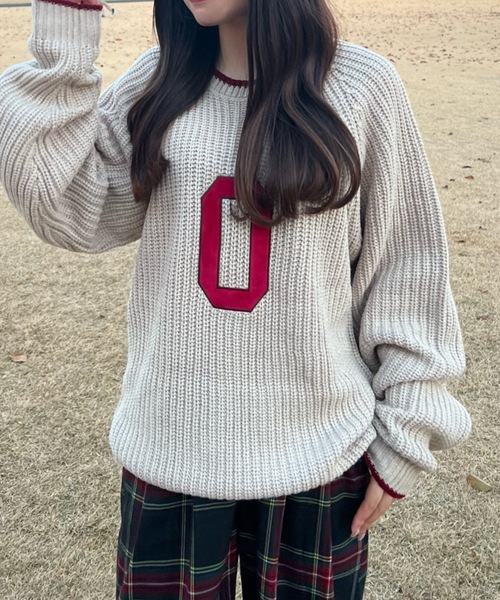 shesame（シーセム）の「ナンバーワッペン刺繍ニット（ニット/セーター