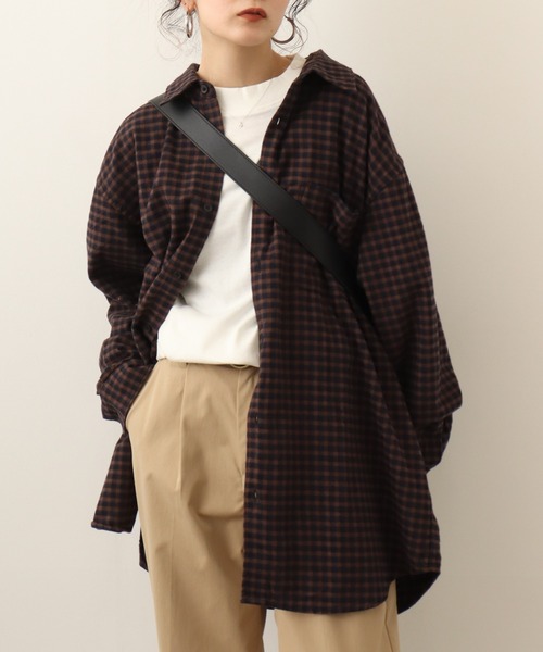 atONE(アットワン)の「atONE つまり過ぎない絶妙ネック!プチハイネックカットソー(Tシャツ/カットソー・レディース・ホワイト/チャコールグレー/ブラック/杢グレー・LL/L/M/3L/4L)」の2枚目の写真