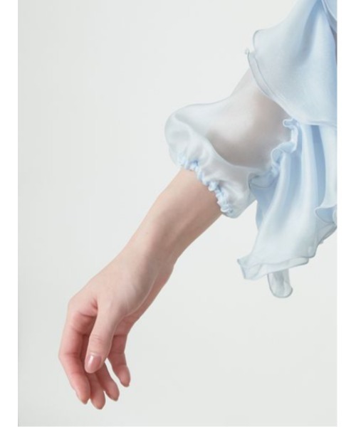 SNIDEL（スナイデル）の「ボリュームフリルブラウス（シャツ/ブラウス・レディース・アイボリー/ライトブルー/ドット・FREE）」の18枚目の写真