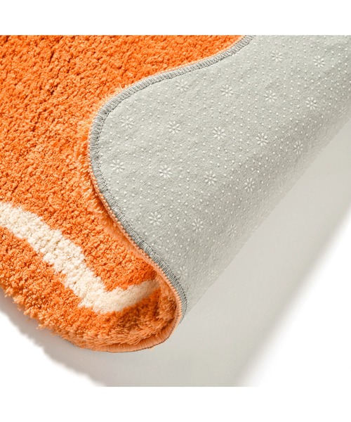 Francfranc（フランフラン）の「ウェーブライン マット 700×500 オレンジ 床暖房対応（ラグ/マット・レディース・オレンジ・FREE）」の2枚目の写真