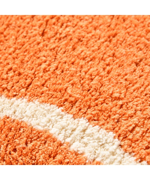 Francfranc（フランフラン）の「ウェーブライン マット 700×500 オレンジ 床暖房対応（ラグ/マット・レディース・オレンジ・FREE）」の3枚目の写真