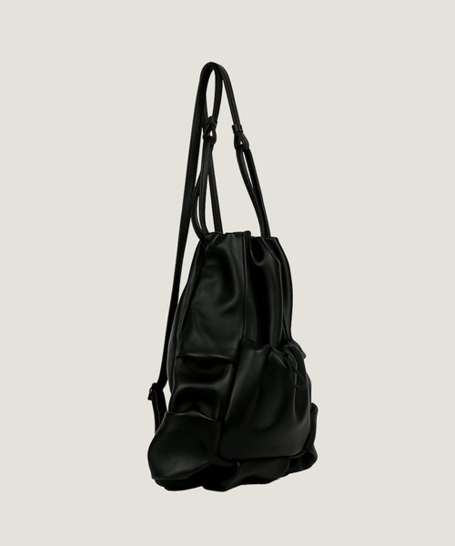 新品◎イアパピヨネ YURT ユルト 軽量 リュック バックパック ブラック ear PAPILLONNER（イアパピヨネ）の「《韓国発/本革》【YURT(ユルト