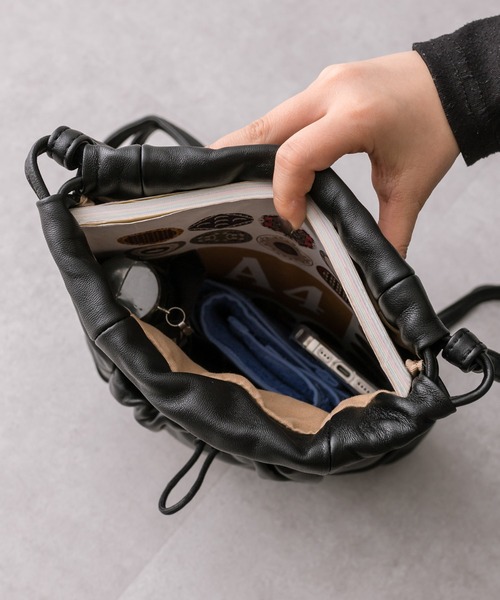 ear PAPILLONNER（イアパピヨネ）の「《韓国発/本革》【YURT(ユルト