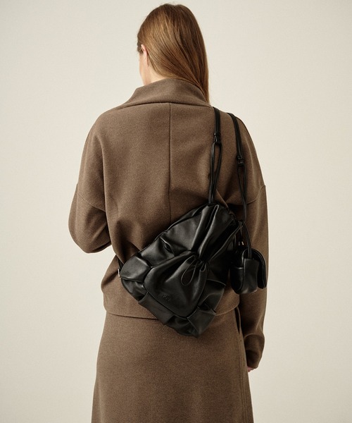 ear PAPILLONNER（イアパピヨネ）の「《韓国発/本革》【YURT(ユルト