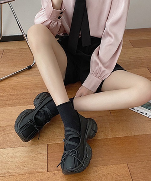 SHEPP(シープ)の「厚底 リボンストラップ付き スニーカー/レディース(スニーカー・レディース・ブラック/アイボリー・35/37/39)」の5枚目の写真