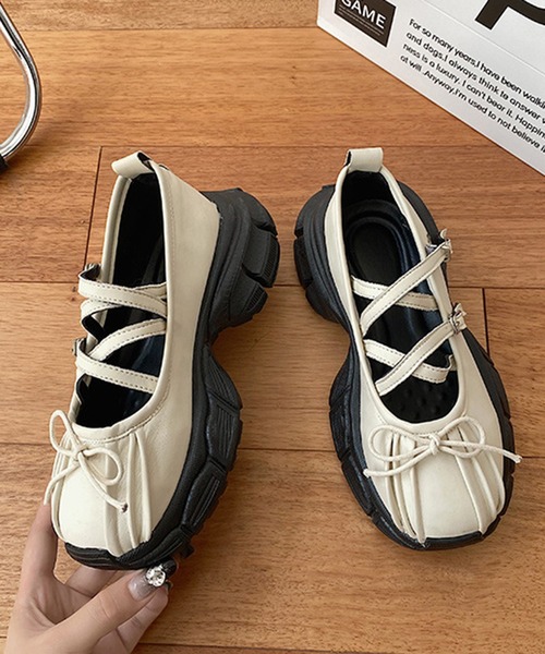 SHEPP(シープ)の「厚底 リボンストラップ付き スニーカー/レディース(スニーカー・レディース・ブラック/アイボリー・35/37/39)」の7枚目の写真