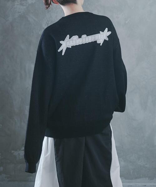 Whinny(ホワイニー)の「Whinny/ナイトスカイチルドレン(ニット/セーター・レディース・サックスブルー/ホワイト/ブラック・FREE)」の1枚目の写真