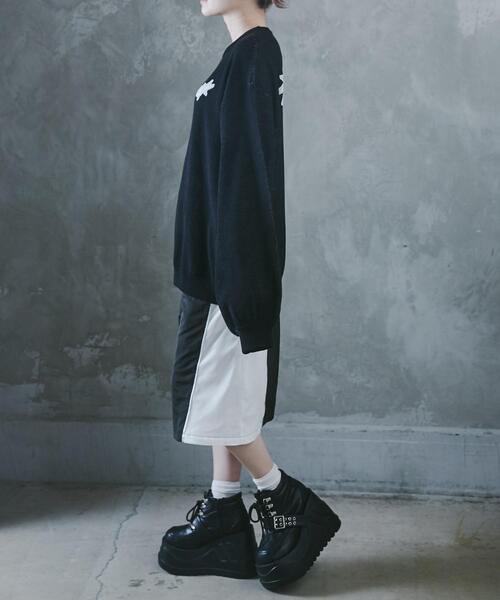 Whinny(ホワイニー)の「Whinny/ナイトスカイチルドレン(ニット/セーター・レディース・サックスブルー/ホワイト/ブラック・FREE)」の11枚目の写真