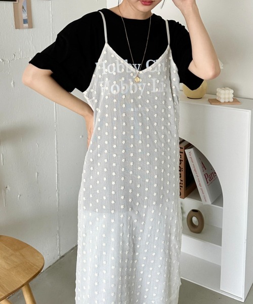 CLEA(クレア)の「フラワー刺繍レイヤードシアーキャミワンピース(ワンピース・レディース・アイボリー/ブラック・FREE)」の22枚目の写真