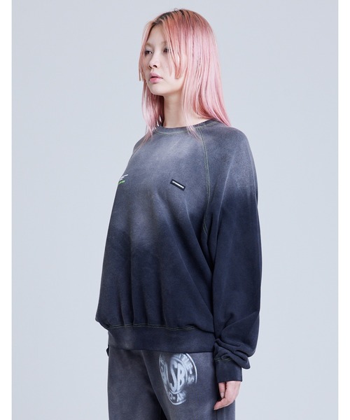 Little sunny bite(リトルサニーバイト)の「gradation logo sweat top(スウェット・レディース・パープル/ピンク/ブラック・SMALL/MEDIUM)」の4枚目の写真