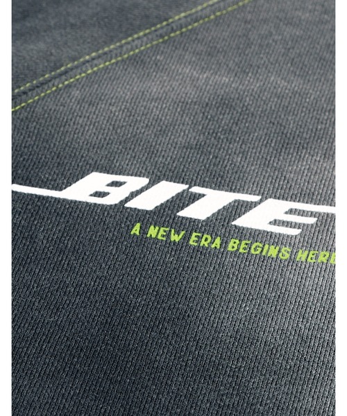 Little sunny bite(リトルサニーバイト)の「gradation logo sweat top(スウェット・レディース・パープル/ピンク/ブラック・SMALL/MEDIUM)」の9枚目の写真
