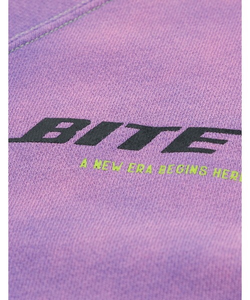 Little sunny bite(リトルサニーバイト)の「gradation logo sweat top(スウェット・レディース・パープル/ピンク/ブラック・SMALL/MEDIUM)」の20枚目の写真