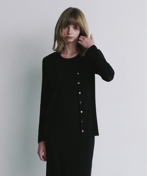 Priv. Spoons Club(プライベートスプーンズクラブ)の「elastic cardigan / Vネック長袖カーディガン(カーディガン/ボレロ・レディース・ブルー/ブラック・FREE)」の2枚目の写真