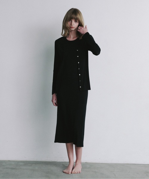 Priv. Spoons Club(プライベートスプーンズクラブ)の「elastic cardigan / Vネック長袖カーディガン(カーディガン/ボレロ・レディース・ブルー/ブラック・FREE)」の17枚目の写真