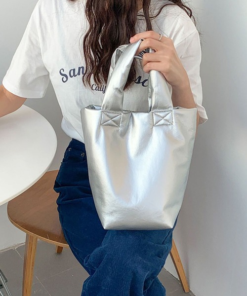 florist（フローリスト）の「メタリックパフィレザーハンドバッグ/トートバッグ（ハンドバッグ・レディース・ホワイト/ピンクゴールド/ブラック/シルバー・FREE）」の4枚目の写真