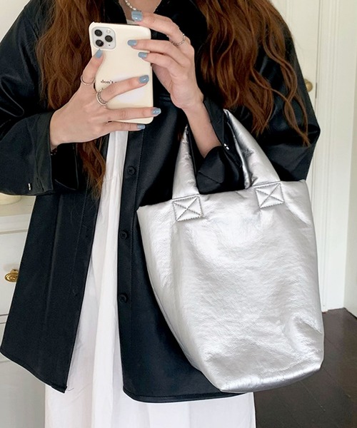 florist（フローリスト）の「メタリックパフィレザーハンドバッグ/トートバッグ（ハンドバッグ・レディース・ホワイト/ピンクゴールド/ブラック/シルバー・FREE）」の15枚目の写真