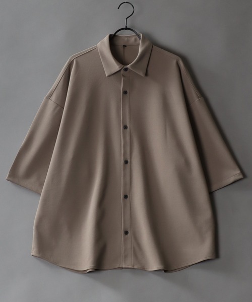 SITRY(シトリー)の「Amunzen Big Silhouette Shirt/UVカット 梨地 ビッグシルエット 半袖シャツ(シャツ/ブラウス・メンズ・ターコイズブルー/グレイッシュブルー/アイボリー/チャコール/グレイッシュベージュ/ブラック/オフホワイト/ダークグリーン・M/LL/L)」の6枚目の写真