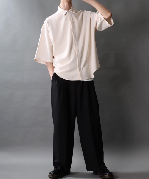 SITRY(シトリー)の「Amunzen Big Silhouette Shirt/UVカット 梨地 ビッグシルエット 半袖シャツ(シャツ/ブラウス・メンズ・ターコイズブルー/グレイッシュブルー/アイボリー/チャコール/グレイッシュベージュ/ブラック/オフホワイト/ダークグリーン・M/LL/L)」の22枚目の写真