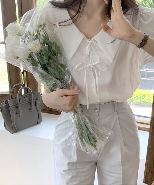MAISON DE THERESE(メゾン ド テレーズ)の「Vネック半袖シャツ(シャツ/ブラウス・レディース・ホワイト/ライトグリーン・M/S)」の2枚目の写真