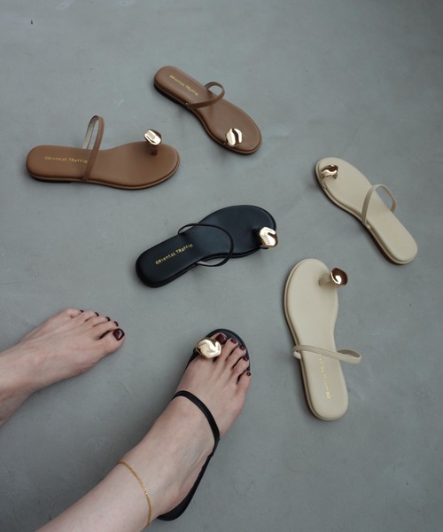 ORiental TRaffic by yuri（オリエンタルトラフィックバイユリ）の「ZOZOTOWN限定 メタルモチーフフラットサンダル 41290（サンダル・レディース・ベージュ/ブラック/ブラウン・M/S/LL/L）」の11枚目の写真