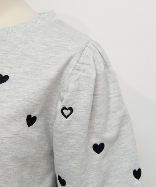 Rejoule(リジュール)の「ハート刺繍パフ袖トップス(Tシャツ/カットソー・レディース・オフホワイト/ネイビー/オートミール・FREE)」の9枚目の写真