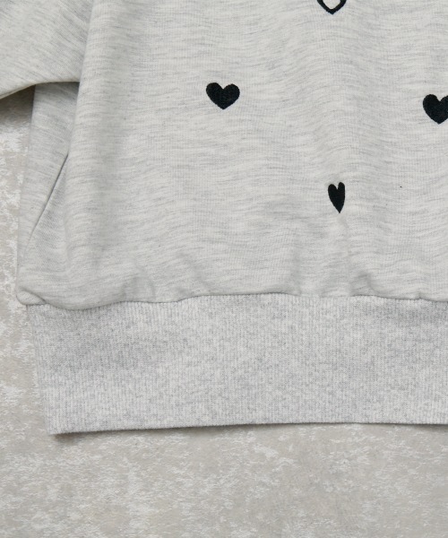 Rejoule(リジュール)の「ハート刺繍パフ袖トップス(Tシャツ/カットソー・レディース・オフホワイト/ネイビー/オートミール・FREE)」の6枚目の写真