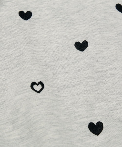Rejoule(リジュール)の「ハート刺繍パフ袖トップス(Tシャツ/カットソー・レディース・オフホワイト/ネイビー/オートミール・FREE)」の5枚目の写真