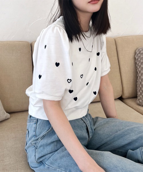 Rejoule(リジュール)の「ハート刺繍パフ袖トップス(Tシャツ/カットソー・レディース・オフホワイト/ネイビー/オートミール・FREE)」の22枚目の写真