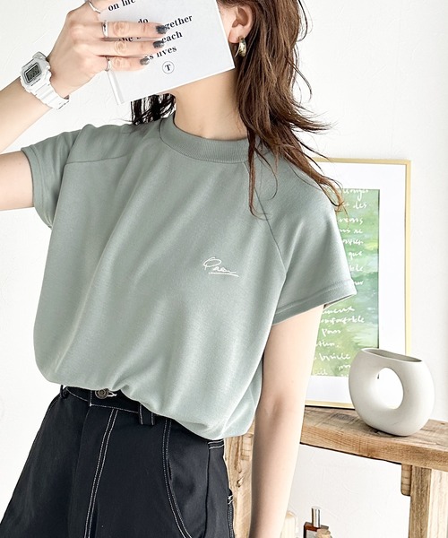 classicalelf(クラシカルエルフ)の「キレイめ大人のフレンチ袖。胸刺繍ラグランモックネックフレンチTシャツ(Tシャツ/カットソー・レディース・グリーン/ブラック/アイボリー/杢グレー・LARGE/MEDIUM/SMALL/X-LARGE)」の4枚目の写真