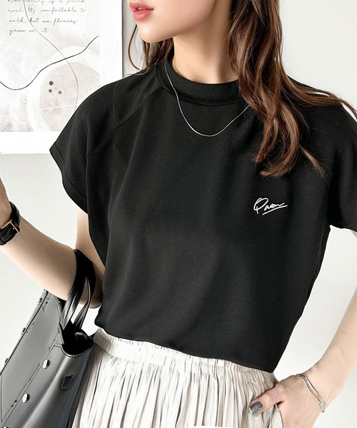 classicalelf(クラシカルエルフ)の「キレイめ大人のフレンチ袖。胸刺繍ラグランモックネックフレンチTシャツ(Tシャツ/カットソー・レディース・グリーン/ブラック/アイボリー/杢グレー・LARGE/MEDIUM/SMALL/X-LARGE)」の2枚目の写真