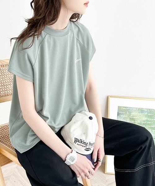 classicalelf(クラシカルエルフ)の「キレイめ大人のフレンチ袖。胸刺繍ラグランモックネックフレンチTシャツ(Tシャツ/カットソー・レディース・グリーン/ブラック/アイボリー/杢グレー・LARGE/MEDIUM/SMALL/X-LARGE)」の5枚目の写真