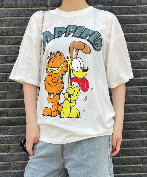 GLAMOROUS JANE(グラマラスジェーン)の「GARFIELDフロントプリントビッグTシャツ(Tシャツ/カットソー・レディース・オフホワイト/モスグリーン/ブラック・FREE)」の4枚目の写真