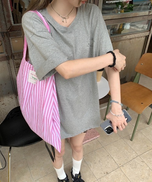 LAC-VERT（ラック・ヴェール）の「LA VEI EN ROSEリボンTシャツ（Tシャツ/カットソー・レディース・ホワイト/グレー/ブラック・FREE）」の13枚目の写真