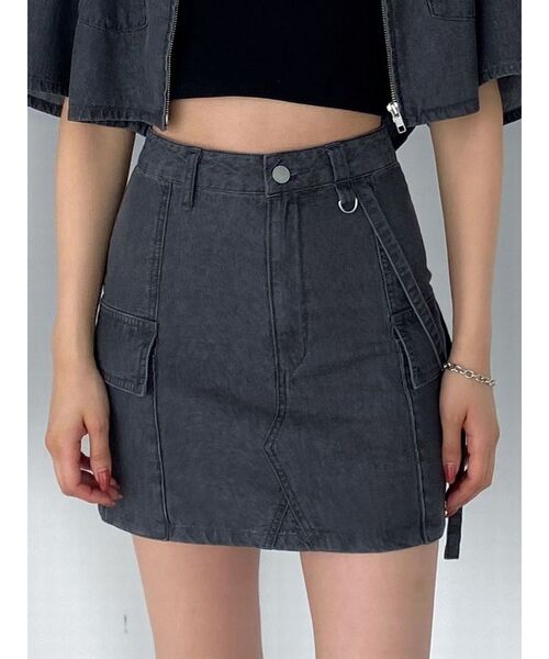 EMODA（エモダ）の「ハングベルトデニムスカート（デニムスカート・レディース・グレー/ライトブルー/ブラック・MEDIUM/SMALL）」の3枚目の写真