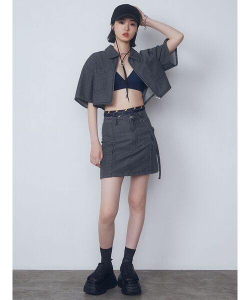 EMODA（エモダ）の「ハングベルトデニムスカート（デニムスカート・レディース・グレー/ライトブルー/ブラック・MEDIUM/SMALL）」の6枚目の写真